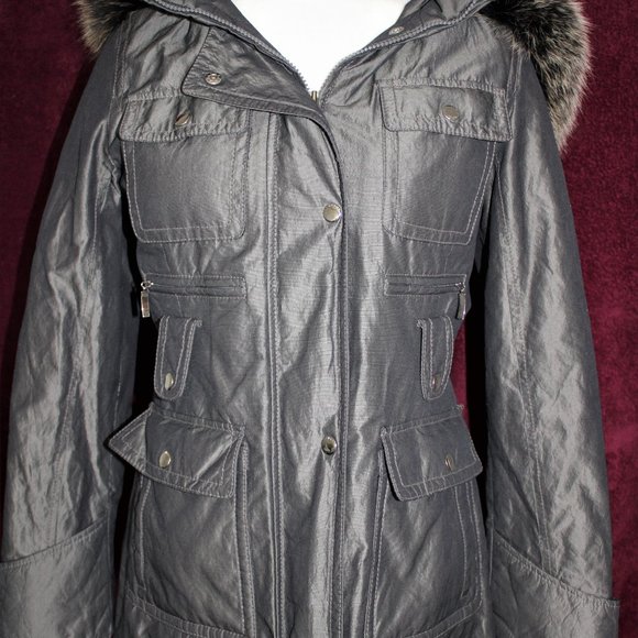 #168 Polyester blend/ fox fur hooded - Picture 3 of 6